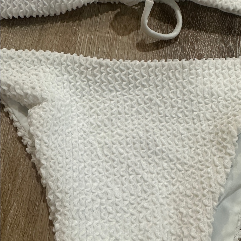 White Textured Bikini Set bandeau strapless top - cheeky - Picture 2 of 3